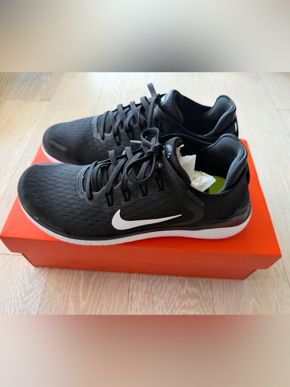 NIB Nike Free RN Flyknit 2018 Womens Size 9 Running